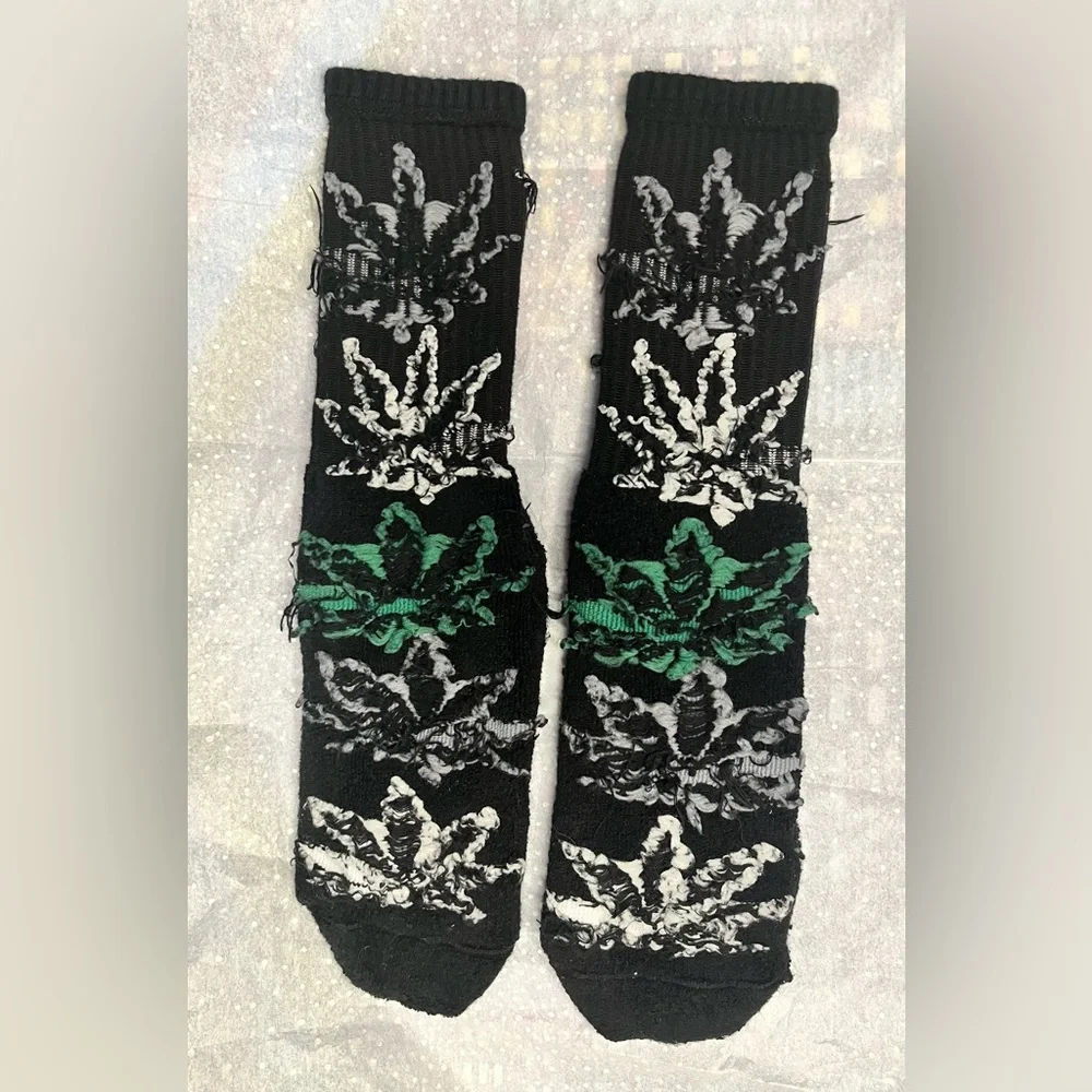 HUF Plantlife Crew Socks Weed Leaf Pattern Black Green Cotton Comfy Cozy Winter